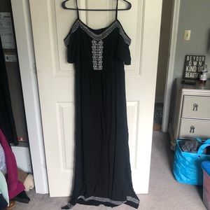 Off the shoulders Maxi dress